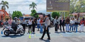 Satlantas Polres Manggarai Gelar Sosialisasi Safety Riding untuk Pegawai PT PNM