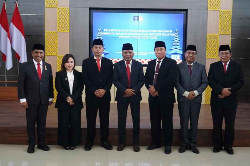 Dirjen AHU Kemenkum :Lantik Tujuh Anggota MKNW NTT