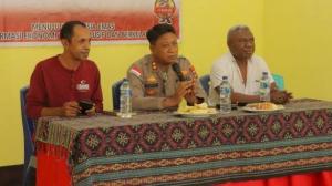 Kapolres Alor Tegaskan Soal Miras saat Jumat Curhat di Kelurahan Mutiara-Kalabahi