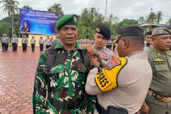  Polres Kupang Gelar Apel Operasi Zebra Turangga 2025 di Tengah Guyuran Hujan