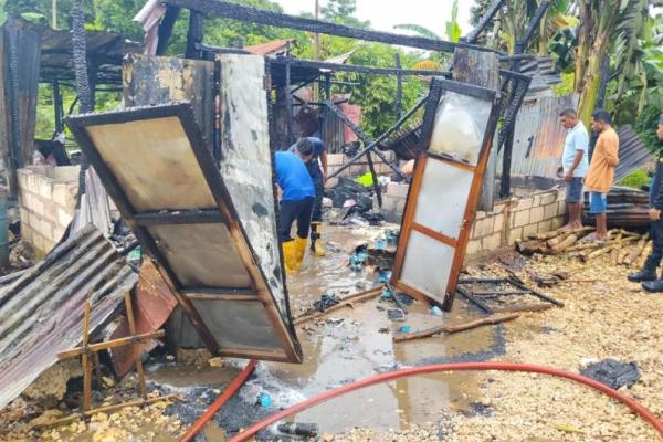 Rumah Kios di Naioni-Alak Terbakar saat Pemilik Bersiap ke Gereja