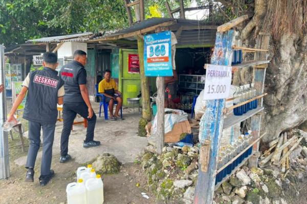 Polres Rote Ndao Lakukan Pengawasani Penjualan BBM, Pemukan `Penjual Nakal`