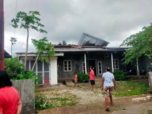 Belasan Rumah & Satu Gedung Gereja di Bello Rusak Berat Diterjang Angin Kencang