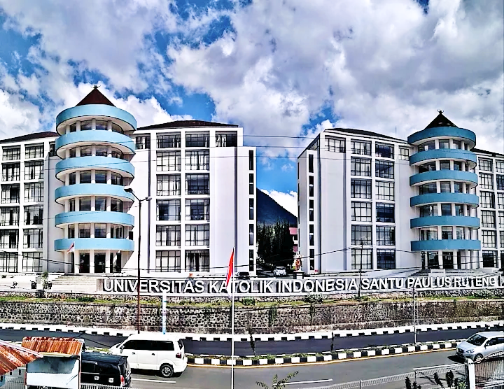 Kementerian Tetapkan Dua Guru Besar dan Empat Lektor Kepala Unika Ruteng