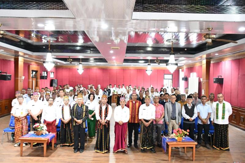 Bupati Manggarai bersama para pimpinan OPD dan pemangku kepentingan dalam Forum Konsultasi Publik RKPD 2027 di Aula Ranaka. 