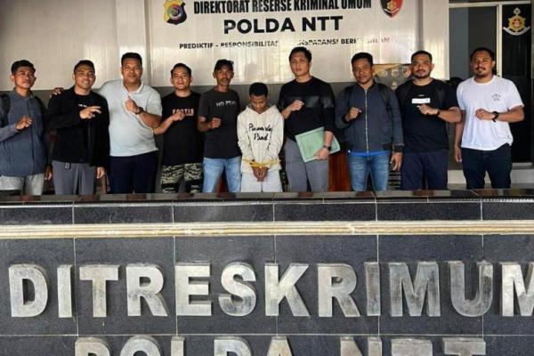 Polsek Rote Timur Jemput Mahasiswa Tersangka  Kasus Penganiayaan yang Dibekuk di  Kupang