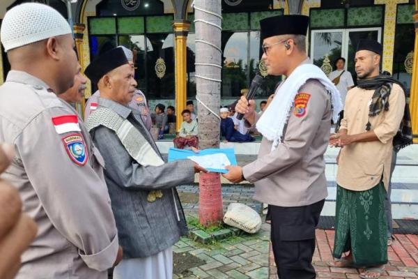 Kapolresta Kupang Salurkan Bantuan Perbaikan  Pembangunan SMP Islam Terpadu Al Anshar