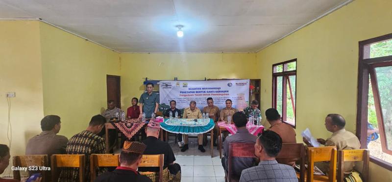 Musyawarah penetapan ganti kerugian lahan Access Road PLTP Ulumbu bersama warga Desa Ponggeok, Kecamatan Satar Mese, Selasa (26/5/2026). 