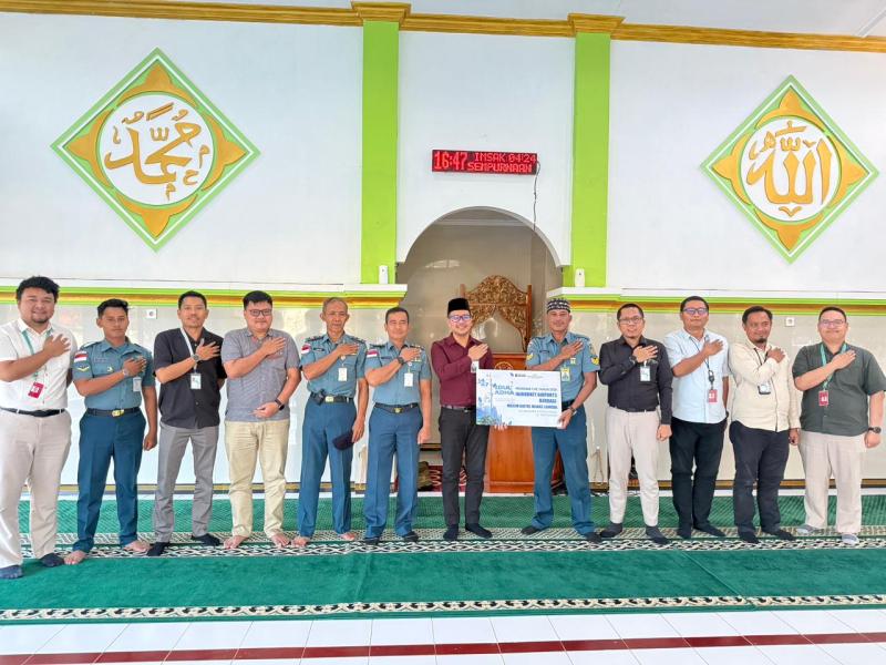 -Bandar Udara Internasional El Tari Kupang dalam momentum Idul Adha 1447 H memberikan bantuan InJourney Airports Berbagi Tahun 2026 kepada masyarakat di Kabupaten Kupang. 