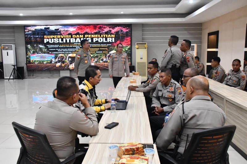 Tim Puslitbang Polri saat bertemu Kapolda NTT, Irjen Pol Rudi Darmoko di Mapolda NTT 