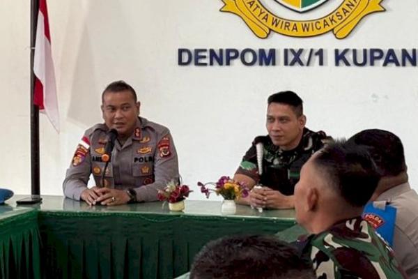 Konferensi pers gabungan TNI-Polri terkait insiden penikaman di Labuan Bajo. 