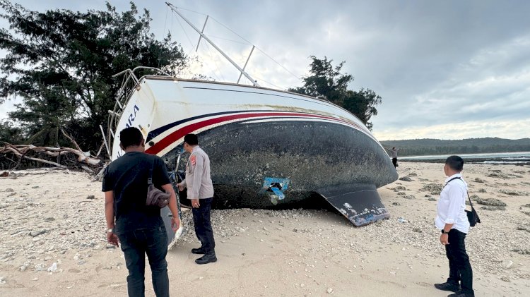  Kapolres Rote Ndao Cek Keberadaan Kapal Balamara yang Terdampar di Rote Timur