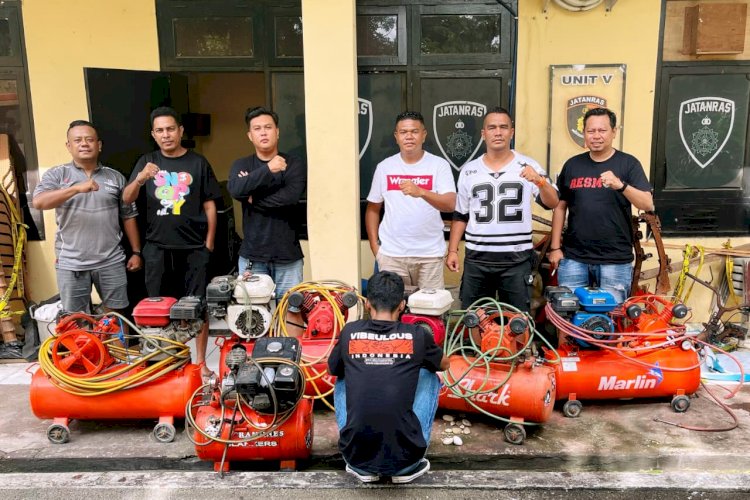 Tim Jatanras Polresta Kupang Kota saat mengamankan pelaku pencurian bersama barang bukti 