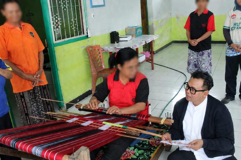 Kakanwil Ditjen Pemasyarakatan NTT Decky Nurmansyah saat meninjau Rutan Kefamenanu 