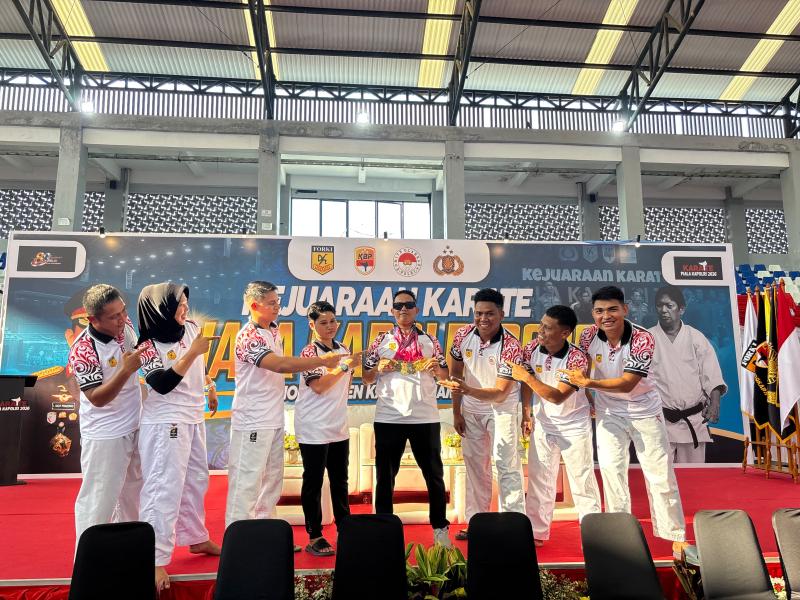 Tim Karate Polda NTT usai bertanding dalam turnamen Karate Kapolri Cup tahun 2026 