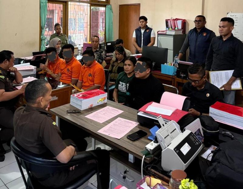Penyidik Subdit 3 Jatanras Ditreskrimum Polda NTT kemudian melimpahkan berkas perkara, tersangka dan barang bukti ke Kejaksaan Negeri Kota Kupang pada Kamis (2/7/2026). 