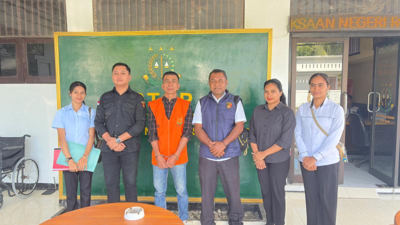 Mantan Kades d Rote Ndao Diserahkan ke Jaksa setelah Berkas P21