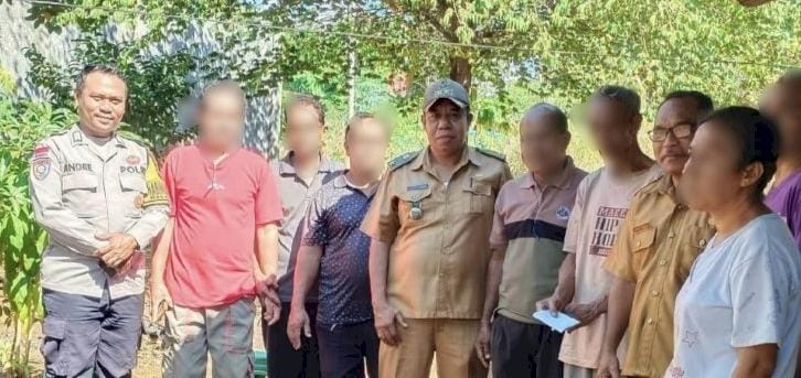 Bhabinkamtibmas Kelurahan Liliba, Bripka Andri Non, bersama Lurah Lilba, Viktor Makoni kemudian memediasi sengketa batas tanah yang sempat memicu ketegangan antara seorang warga, Paul Ndun dengan pihak Sekolah Dasar Inpres (SDI) Liliba, Senin (6/7/2026) siang. 