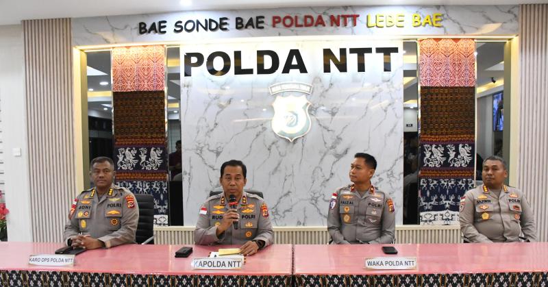 Korban Jiwa Gempa Flores 55 Orang & 7.670 Warga Mengungsi ke 38 Titik