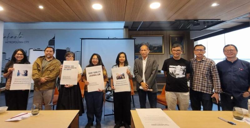 PR2Media bersama dengan Koalisi Keberlanjutan Media (KKM) menyelenggarakan diskusi dengan komunitas pers yang mendorong Dewan Pers untuk segera mengesahkan Peraturan tentang Dana Jurnalisme Indonesia (Kamis, 20/08/2026).   