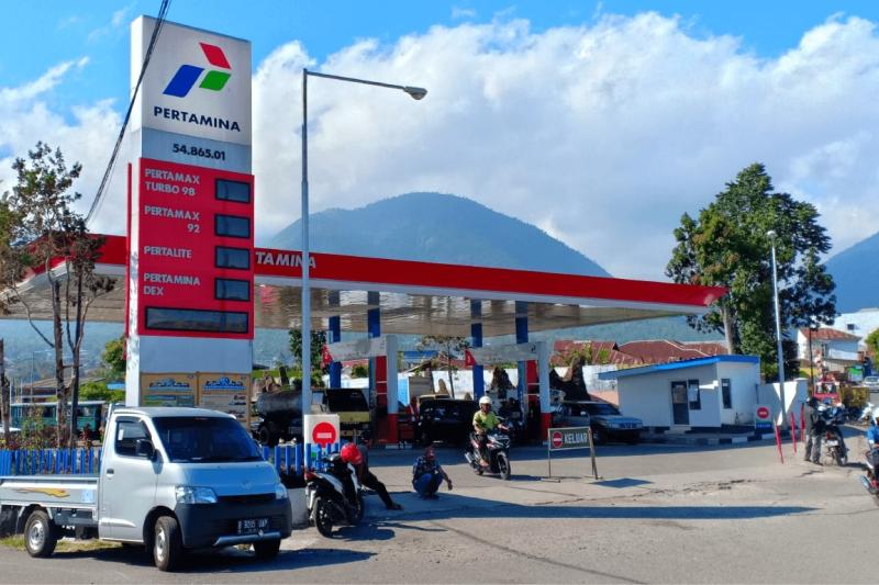 SPBU di Manggarai diperketat pengawasannya untuk mencegah penimbunan dan kelangkaan BBM bersubsidi. 