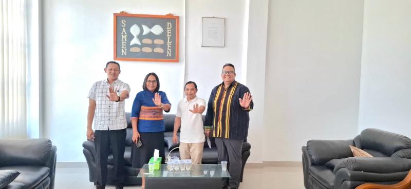 Satresnarkoba Polres Sumba Timur Silahturahmi ke Sinode GKS