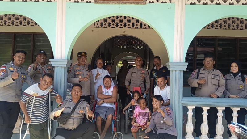 Polres Manggarai Barat salurkan bantuan logistik dan layanan kesehatan gratis di Panti St. Damian pasca gempa Flores. 